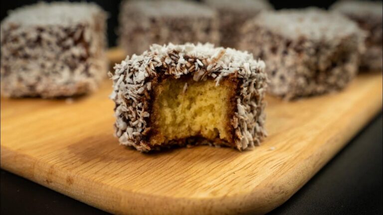 Questo semplice gesto trasforma una torta in un dolce australiano irresistibile…